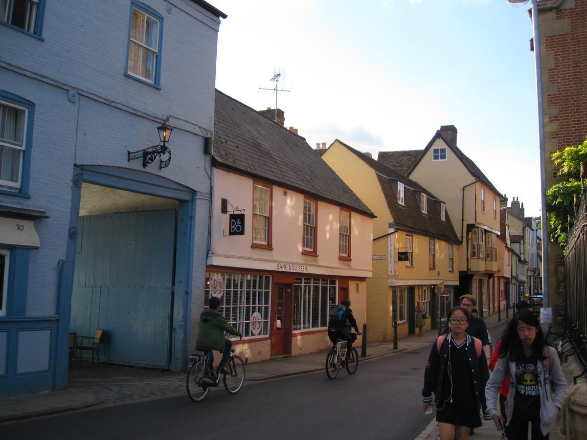 Cambridge Farmers Outlet Cambridge (Cambridgeshire) Bagian luar foto